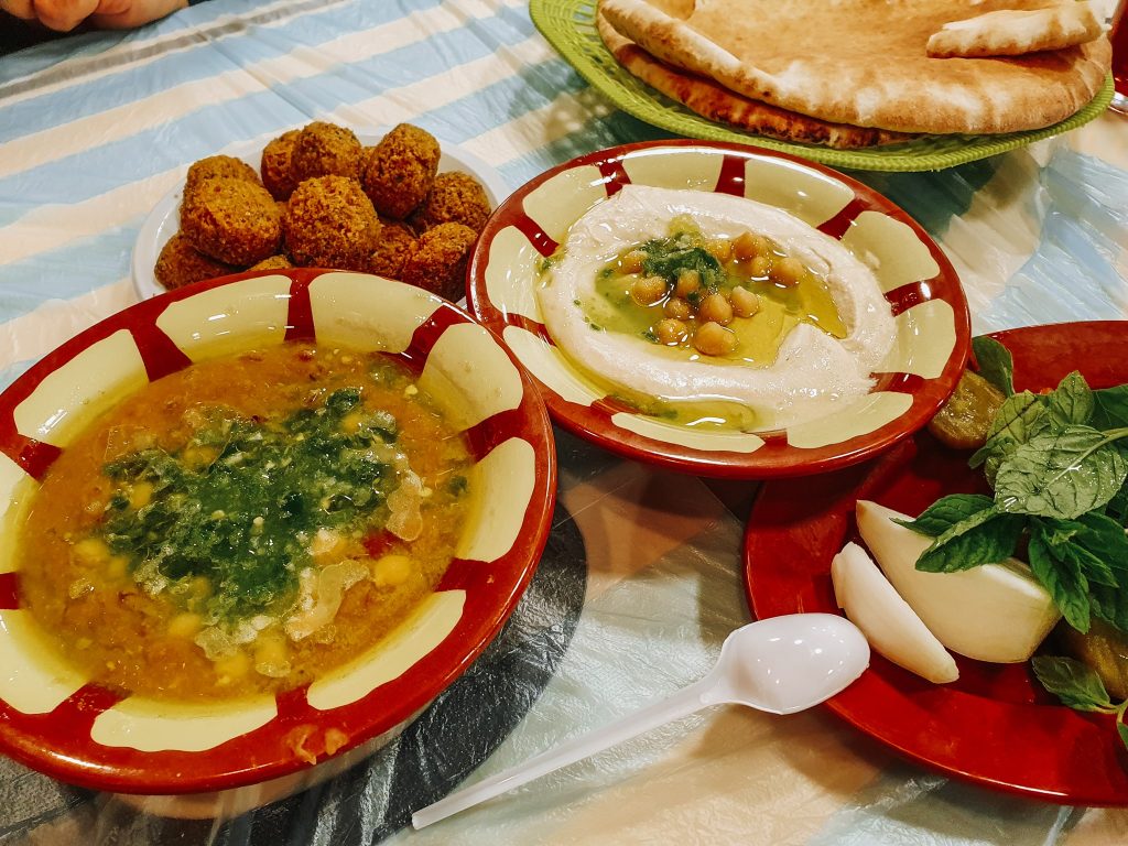 Baba ganoush, hummus și falafel la faimosul Hashem