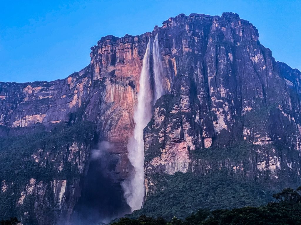 Salto Angel, dis-de-dimineață