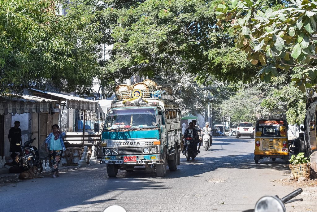 Pe străzile din Mandalay, Myanmar