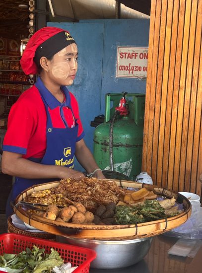 Street food în Myanmar